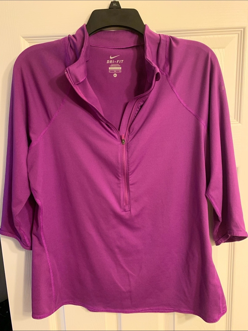 Nike Women's Magenta 3/4 Sleeve Quarter-Zip Pullover